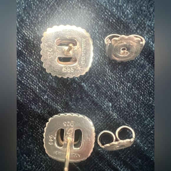 David Yurman Petite Albion Stud Earrings in Sterling Silver with Onyx - Picture 5 of 12